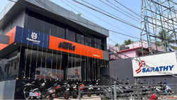 KTM Husqvarna Kazhakkottam