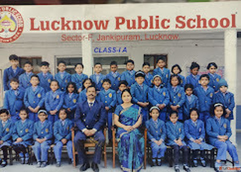 Schools with swimming pool