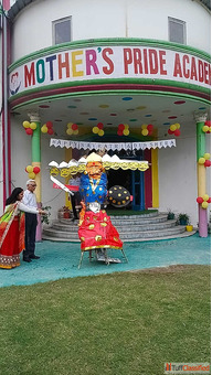 Day boarding school near me