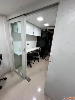 Furnished Office on Rent in Raghuleela Mall Kandivali West