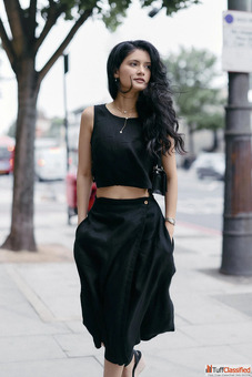 Shop Boxy Crop Top in Black - Effortless Everyday Style