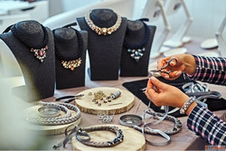 Goldankauf Hannover Kirchrode Serhano's Juwelier Trauri...