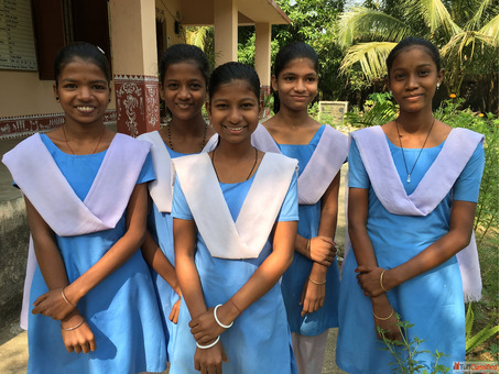 Hybrid Classrooms for Smart Learning