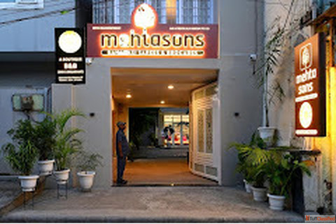 Handloom Weaving Saree in Varanasi Buy from Trusted Weavers in Banaras