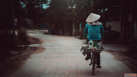 When a Vietnam Tour Package Stops Feeling Rushed