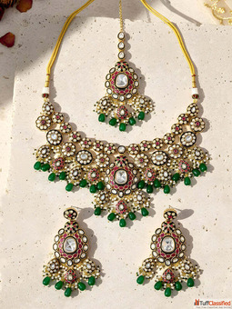 Buy Gold-Plated Red and Green Kundan Bridal Jewellery Set for Women By Karatcart