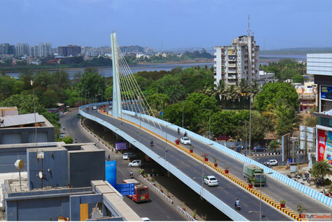 Taxi Service in Surat