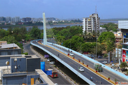 Taxi Service in Surat