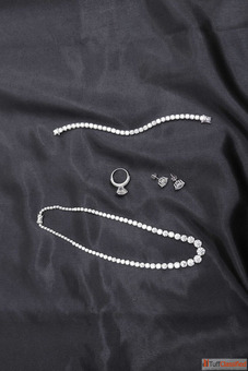 Diamonds store in chanayakpuri