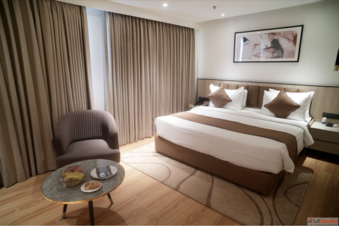 Best Business Hotel Room in Noida for Corporate Travelers