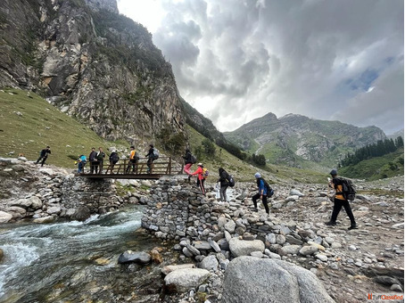Hampta Pass Trek Detailed Itinerary