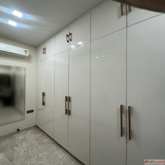 Custom Modular Wardrobes in Mumbai Stylish Space-Saving Solutions
