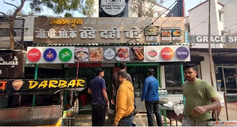 Famous Dahi Bade Restaurant In Lucknow