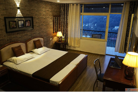 Nainital Lake View hotel