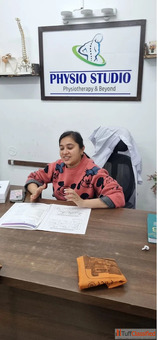 Dr. Ankita Talreja Best Physiotherapist in Aundh Neck Pain Back Pain Knee Pain...