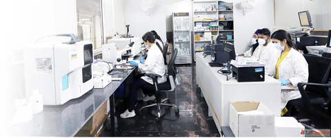 Advanced Hysteroscopy Procedure at Neonest