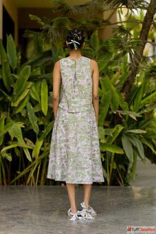 Is the Linen Tales Of Banaras Skirt good for summer