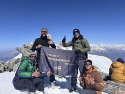 Pangarchulla Peak Trek in Uttarakhand Guided Himalayan Trek ...