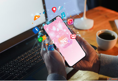 Why Choose a Social Media Marketing Company Delhi for Business Growth