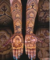 Top Best Traditional-Mehandi-Artist for Bridal Designs