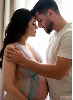 Pregnant in Delhi - Book your photoshoot now