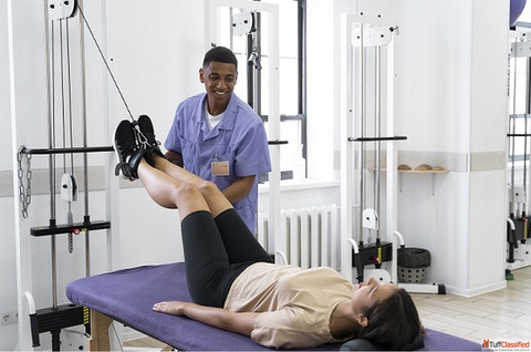 Physiotherapy at Home in Delhi - Verified Therapists APRC Home Care