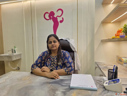 Best Gynecologist in Kandivali for Comprehensive Women'...