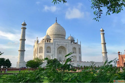 Taj Mahal Sunrise Tour Packages
