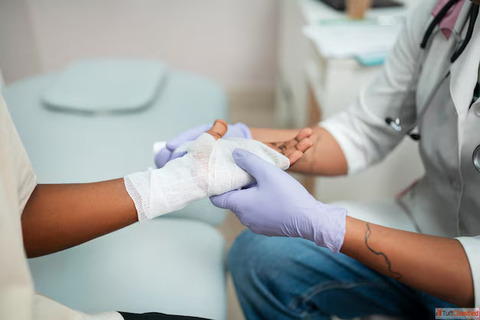 Best Burn Specialist Surgeon in Delhi