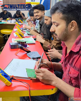 Why is Multitech Institute leading the AC PCB Repairing Course in Tilak Nagar today