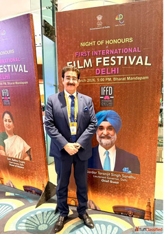 Sandeep Marwah Attends Grand Closing Ceremony of 1st International Film Festival of Delhi