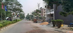 What types of properties are available in Prakriti Enclave
