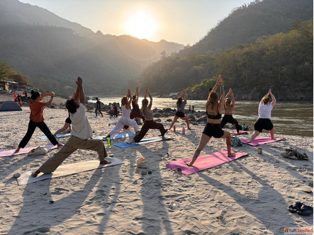 Best 200-hour yoga teacher training in Rishikesh