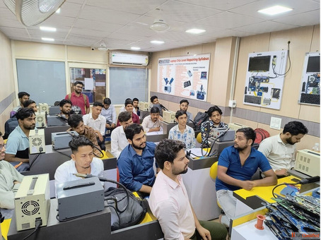 What Makes Laptop Repairing Course Essential For Modern Technicians