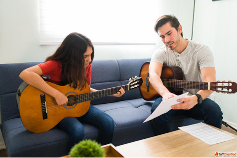 Guitar Certificate Course in Delhi