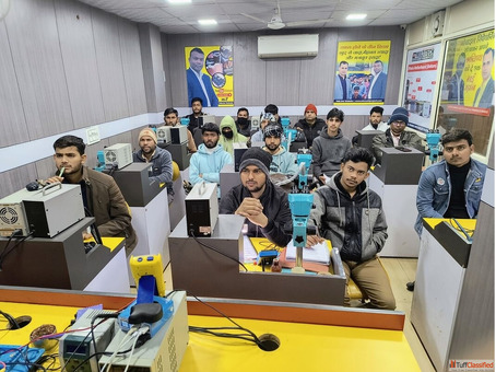 How Does Multitech Institute Make Learning a Mobile Repairing Course Easier
