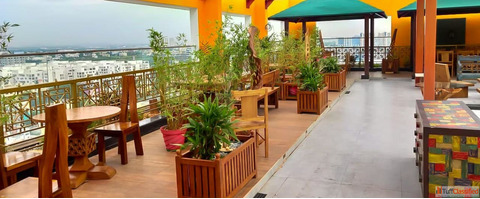 Corporate Lunch Venue with Multi-Cuisine Dining Experience