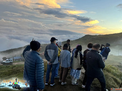 Sleeping Buddha Sandakphu Witness the Famous Himalayan View