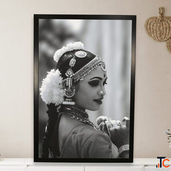 Design Frames Online in India Custom Photo Frames - Snapic
