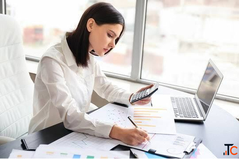 WE ARE HIRING FEMALE ACCOUNTANT