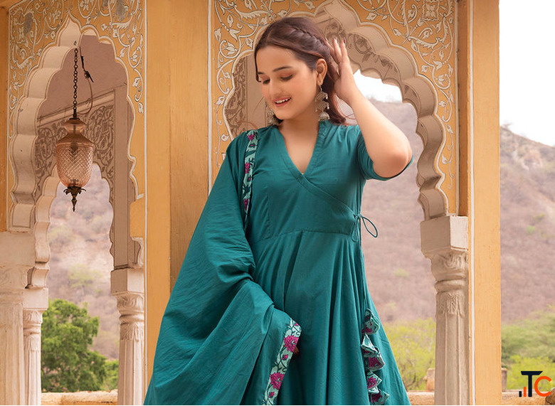 Buy Best Handcrafted Ethnic Wear for Women - The Loom