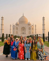 From Delhi Day Trip to Taj Mahal and Agra Fort by Car