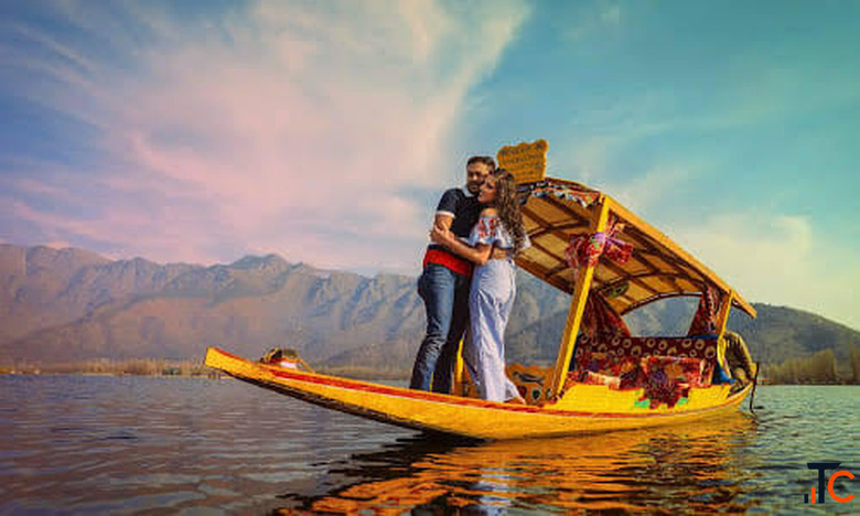 Romantic Jammu and Kashmir Honeymoon Packages for Couples