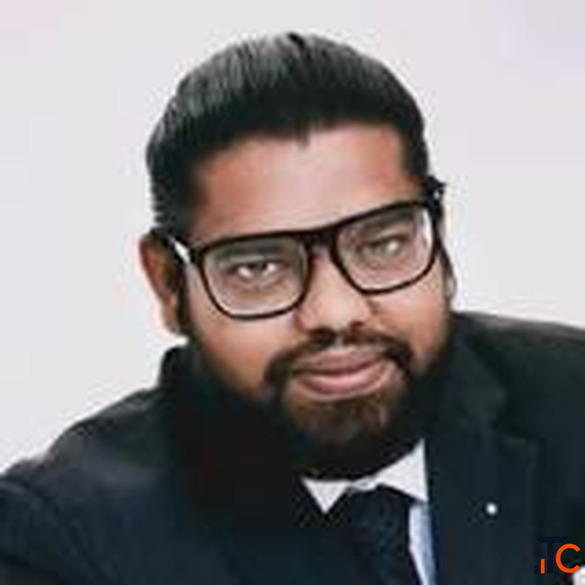 Best spine doctor in Mumbai - Dr. Raj Sakhrekar
