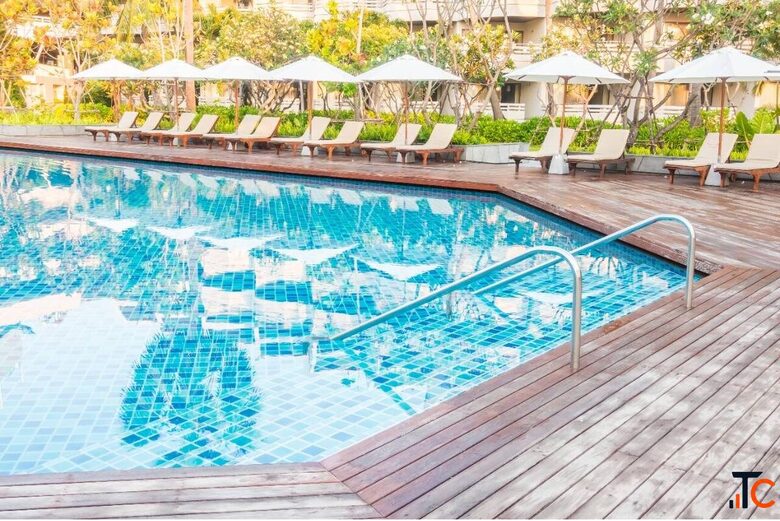 Swimming Pool Contractors Near me