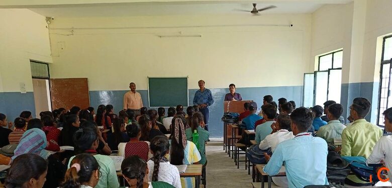 LLB 3 Year in Mirzapur Admissions Open - Mahatma Law College