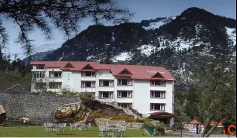 Manali Delights with Apple Country