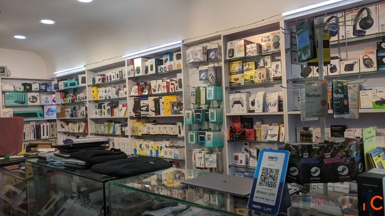 iphone and macbook repair shop