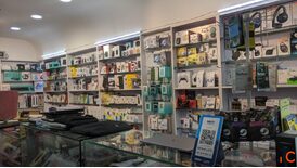 iphone and macbook repair shop