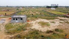 What are the plots available for purchase in Greater Noida